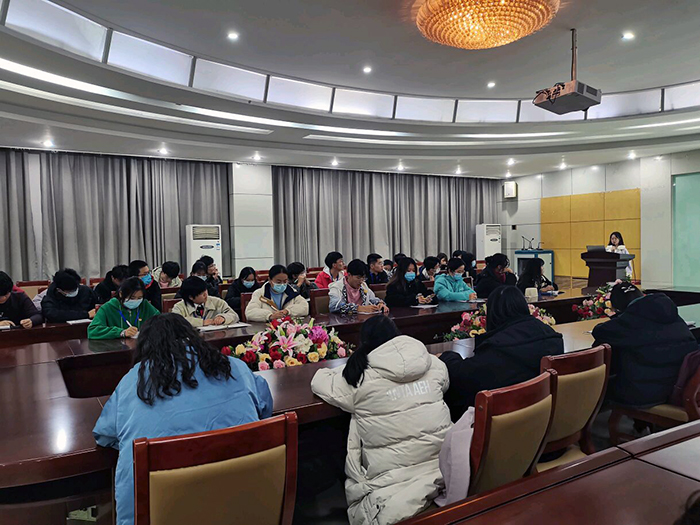 红杏视频
举办2021级团干培训第一次理论学习.jpg 红杏视频
举办2021级团干培训第一次理论学习.jpg